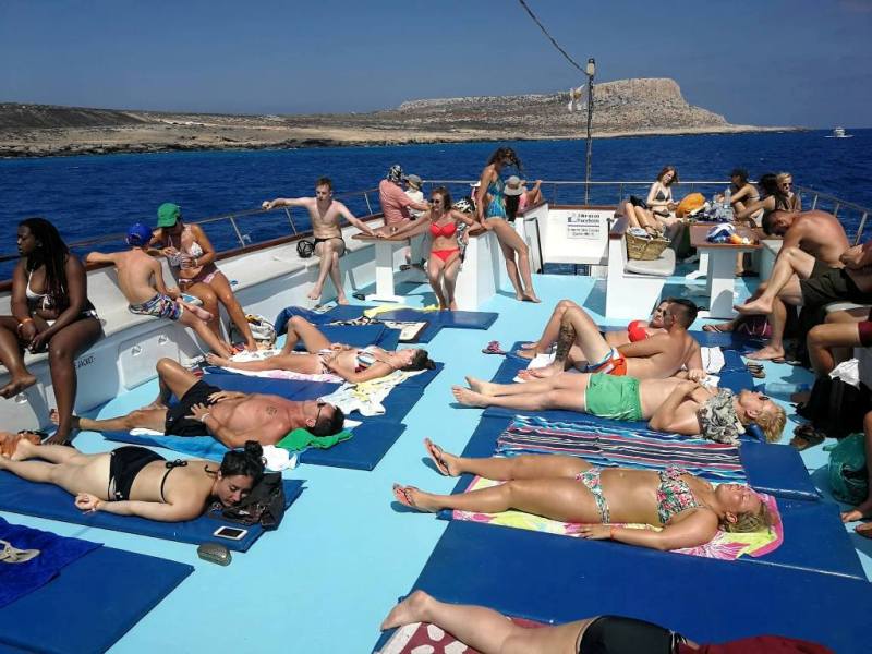 Aphrodite II Lazy Day Cruise from Ayia Napa