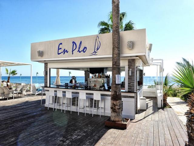 En Plo Beach Bar Ayia Napa